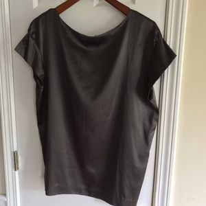 Gorgeous top for work or play. NWOT